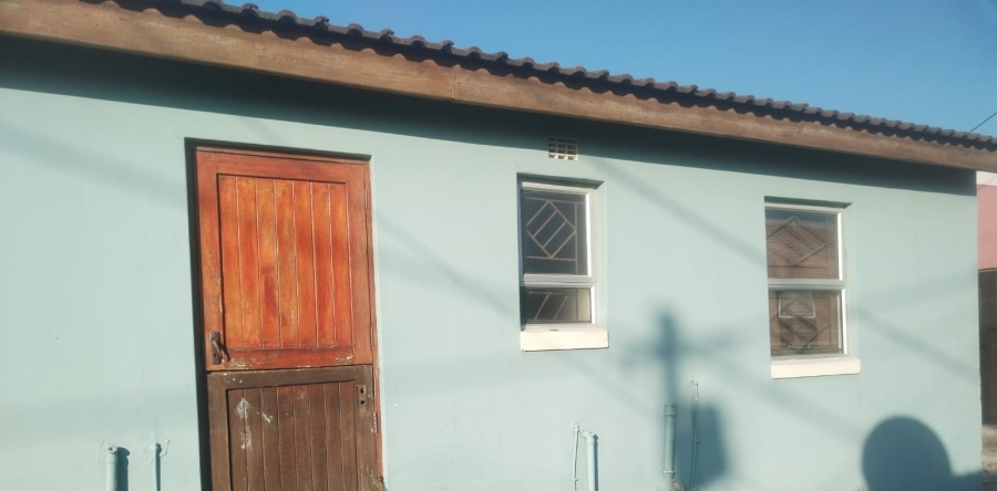 2 Bedroom Property for Sale in Mxolisi Phetani Western Cape